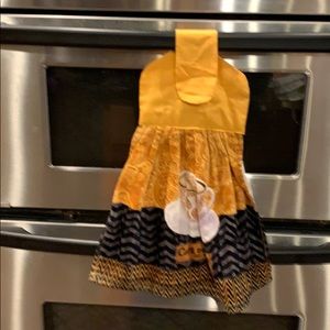 Hand towel to dry your hands